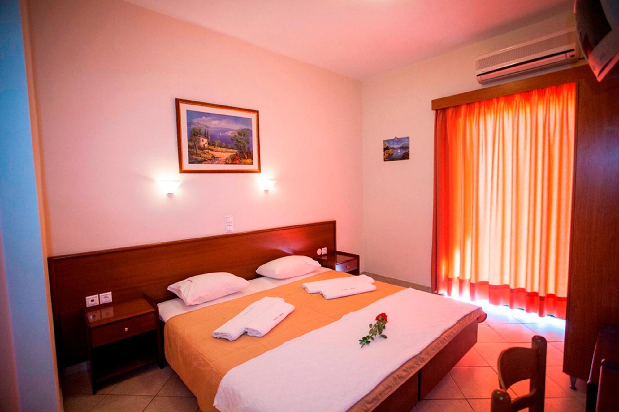 Hotel Loukas Vrachos Paralia Vrachou Exterior photo